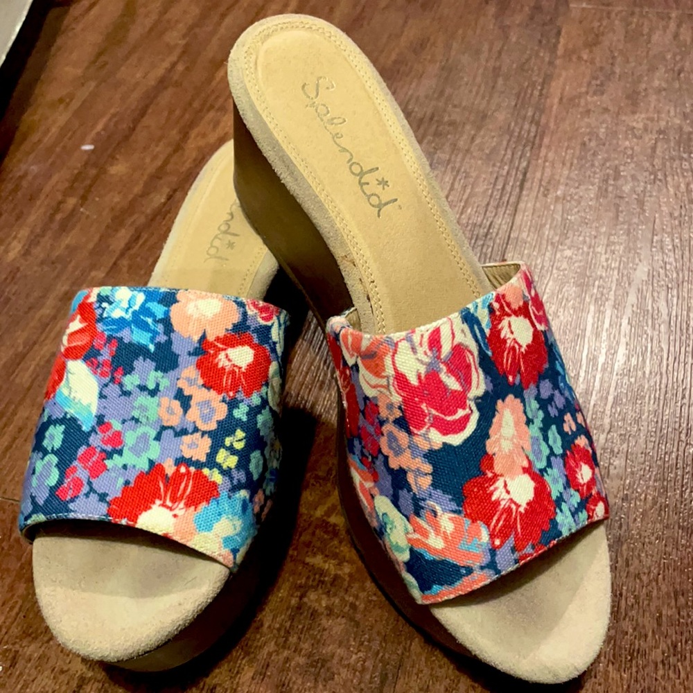 Splended Colorful Stacked Wedge Size 8.5